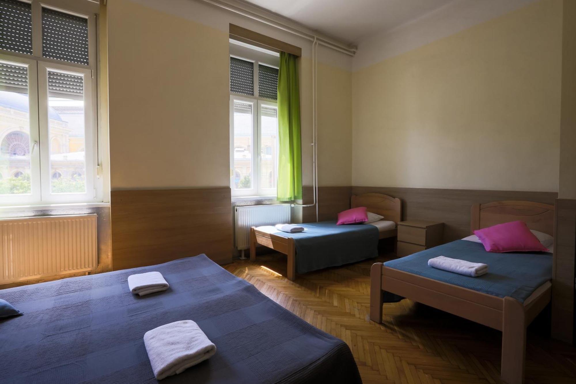 East Station Private Rooms Budapest Szoba fotó